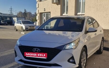 Hyundai Solaris II рестайлинг, 2021 год, 1 600 000 рублей, 2 фотография