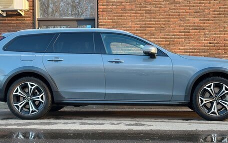 Volvo V90 Cross Country I рестайлинг, 2022 год, 5 900 000 рублей, 17 фотография