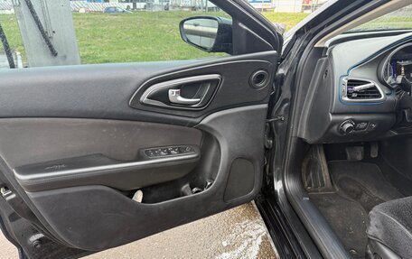 Chrysler 200 II, 2015 год, 1 100 000 рублей, 19 фотография