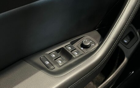 Volkswagen Passat B8 рестайлинг, 2019 год, 2 140 000 рублей, 13 фотография