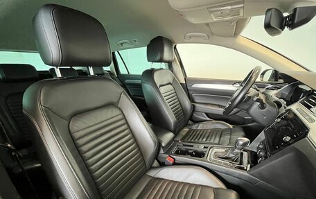 Volkswagen Passat B8 рестайлинг, 2019 год, 2 140 000 рублей, 24 фотография