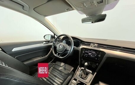 Volkswagen Passat B8 рестайлинг, 2019 год, 2 140 000 рублей, 20 фотография