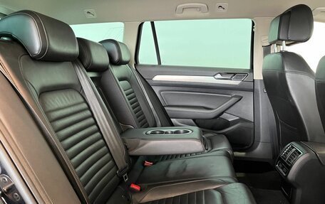 Volkswagen Passat B8 рестайлинг, 2019 год, 2 140 000 рублей, 28 фотография