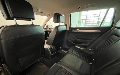 Volkswagen Passat B8 рестайлинг, 2019 год, 2 140 000 рублей, 30 фотография