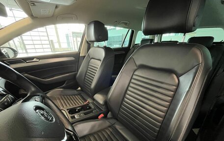 Volkswagen Passat B8 рестайлинг, 2019 год, 2 140 000 рублей, 32 фотография