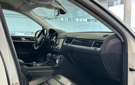 Volkswagen Touareg III, 2015 год, 2 855 000 рублей, 8 фотография