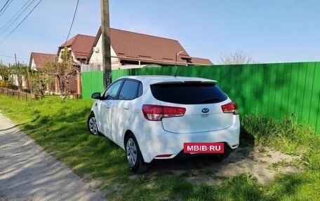 KIA Rio III рестайлинг, 2016 год, 1 000 000 рублей, 7 фотография