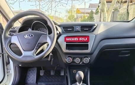 KIA Rio III рестайлинг, 2016 год, 1 000 000 рублей, 6 фотография