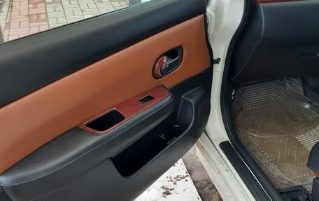 Nissan Tiida, 2004 год, 565 000 рублей, 4 фотография