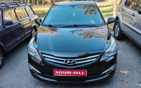 Hyundai Solaris II рестайлинг, 2015 год, 1 200 000 рублей, 1 фотография