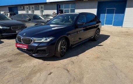 BMW 5 серия, 2021 год, 6 400 000 рублей, 2 фотография