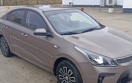 KIA Rio IV, 2018 год, 1 350 000 рублей, 2 фотография