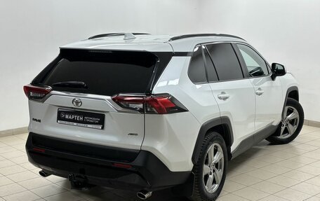 Toyota RAV4, 2021 год, 3 589 000 рублей, 9 фотография