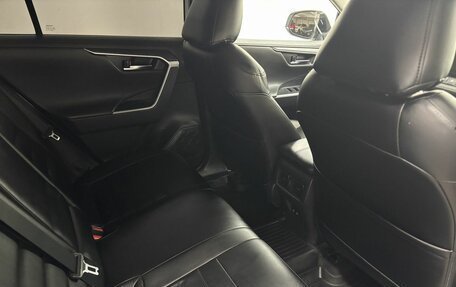 Toyota RAV4, 2021 год, 3 589 000 рублей, 13 фотография