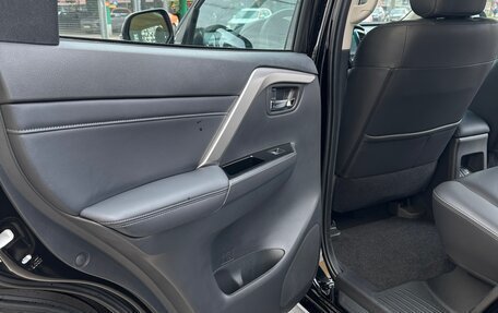 Mitsubishi Montero Sport, 2023 год, 5 500 000 рублей, 10 фотография