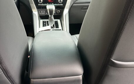 Mitsubishi Montero Sport, 2023 год, 5 500 000 рублей, 14 фотография