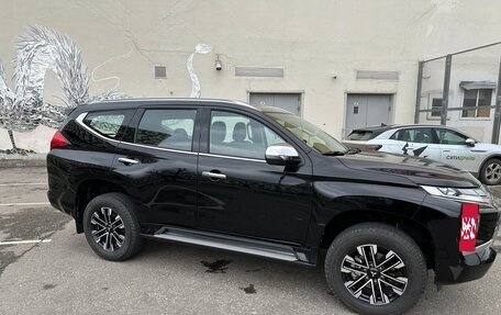 Mitsubishi Montero Sport, 2023 год, 5 500 000 рублей, 4 фотография