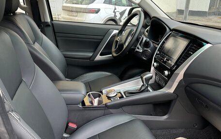 Mitsubishi Montero Sport, 2023 год, 5 500 000 рублей, 21 фотография