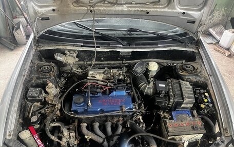 Mitsubishi Mirage VI рестайлинг, 2001 год, 89 000 рублей, 5 фотография