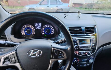 Hyundai Solaris II рестайлинг, 2015 год, 1 200 000 рублей, 7 фотография