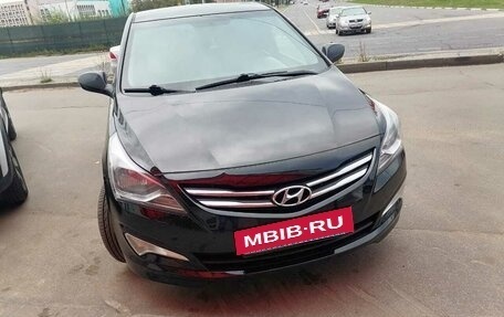 Hyundai Solaris II рестайлинг, 2015 год, 1 200 000 рублей, 4 фотография