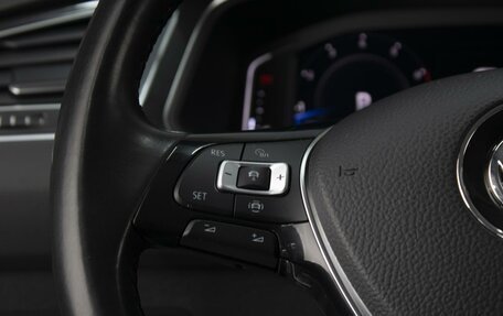 Volkswagen Tiguan II, 2019 год, 2 880 000 рублей, 13 фотография