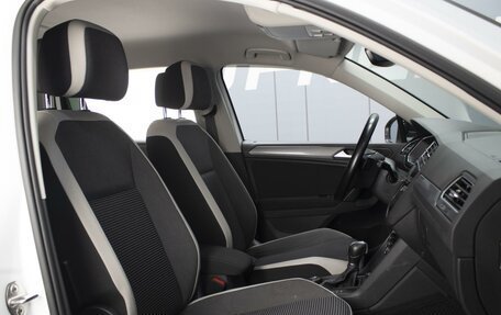 Volkswagen Tiguan II, 2019 год, 2 880 000 рублей, 8 фотография