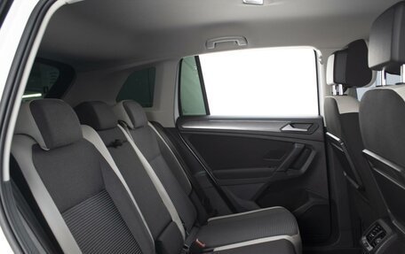 Volkswagen Tiguan II, 2019 год, 2 880 000 рублей, 7 фотография