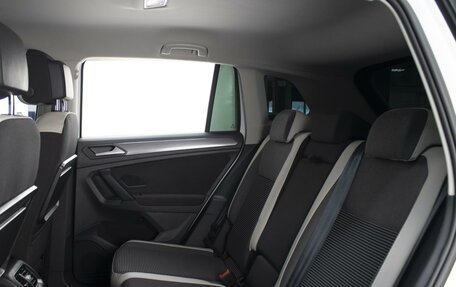 Volkswagen Tiguan II, 2019 год, 2 880 000 рублей, 10 фотография