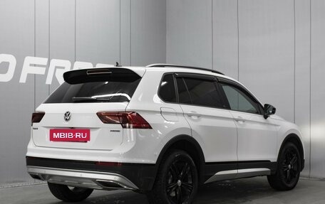 Volkswagen Tiguan II, 2019 год, 2 880 000 рублей, 2 фотография