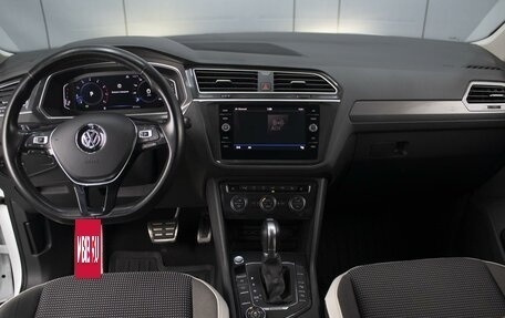 Volkswagen Tiguan II, 2019 год, 2 880 000 рублей, 6 фотография