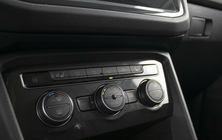 Volkswagen Tiguan II, 2019 год, 2 880 000 рублей, 19 фотография