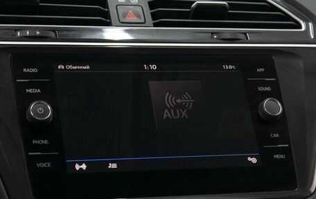 Volkswagen Tiguan II, 2019 год, 2 880 000 рублей, 16 фотография