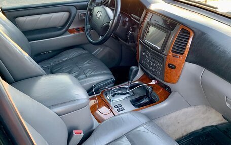 Toyota Land Cruiser 100 рестайлинг 2, 2004 год, 1 680 000 рублей, 5 фотография