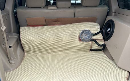 Toyota Land Cruiser Prado 120 рестайлинг, 2005 год, 2 099 000 рублей, 10 фотография