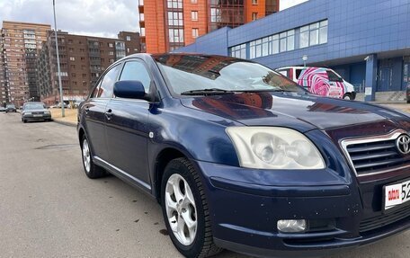 Toyota Avensis III рестайлинг, 2005 год, 650 000 рублей, 2 фотография