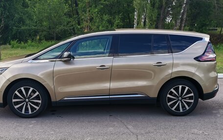 Renault Espace V рестайлинг, 2017 год, 1 990 000 рублей, 3 фотография