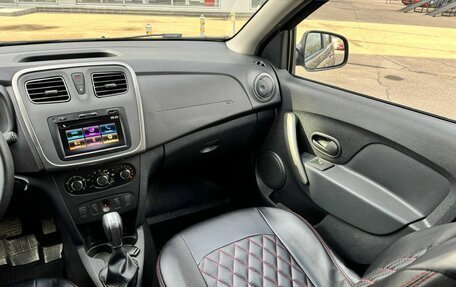 Renault Logan II, 2022 год, 1 240 000 рублей, 11 фотография