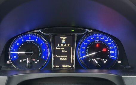 Toyota Camry, 2016 год, 2 000 000 рублей, 14 фотография