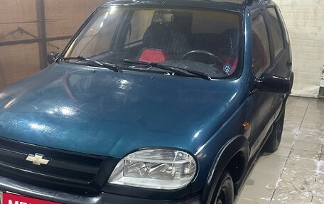 Chevrolet Niva I рестайлинг, 2005 год, 100 000 рублей, 2 фотография