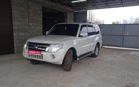 Mitsubishi Pajero IV, 2013 год, 2 700 000 рублей, 1 фотография