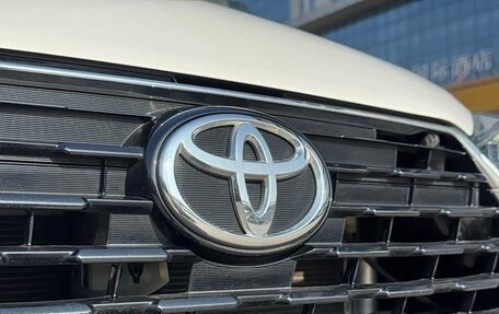 Toyota Yaris XP150 рестайлинг, 2023 год, 1 197 000 рублей, 4 фотография