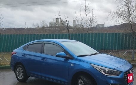 Hyundai Solaris II рестайлинг, 2018 год, 1 400 000 рублей, 4 фотография