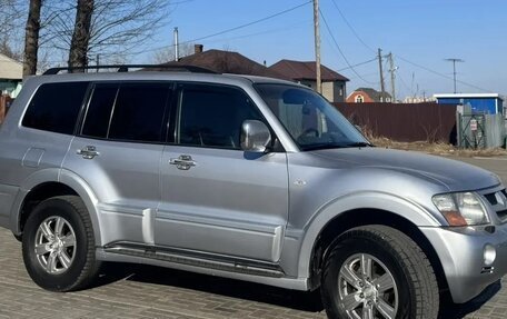 Mitsubishi Pajero III рестайлинг, 2004 год, 1 230 000 рублей, 2 фотография