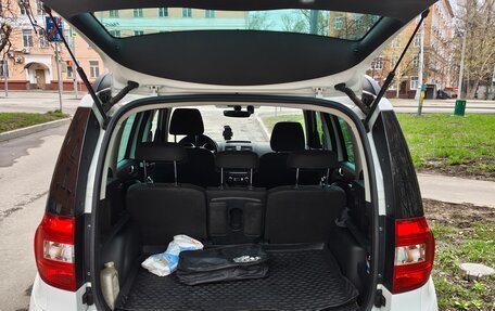 Skoda Yeti I рестайлинг, 2017 год, 1 900 000 рублей, 8 фотография