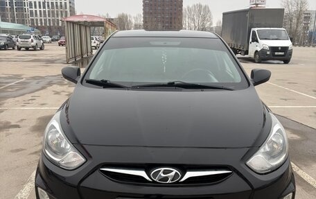 Hyundai Solaris II рестайлинг, 2011 год, 750 000 рублей, 1 фотография