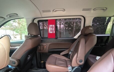 Hyundai Grand Starex Grand Starex I рестайлинг 2, 2019 год, 4 500 000 рублей, 2 фотография