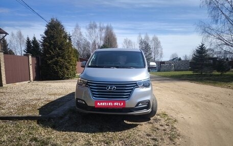 Hyundai Grand Starex Grand Starex I рестайлинг 2, 2019 год, 4 500 000 рублей, 5 фотография