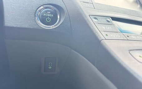 Toyota Prius, 2009 год, 1 500 000 рублей, 16 фотография