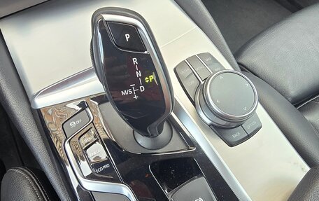 BMW 5 серия, 2019 год, 2 950 000 рублей, 15 фотография